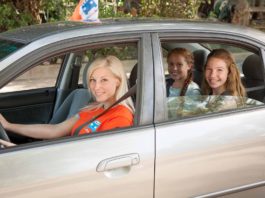 HopSkipDrive driver with kids